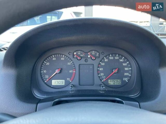 Білий Фольксваген Гольф, об'ємом двигуна 1.4 л та пробігом 226 тис. км за 4600 $, фото 5 на Automoto.ua