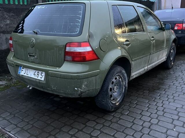 Белый Фольксваген Гольф, объемом двигателя 1.6 л и пробегом 250 тыс. км за 650 $, фото 2 на Automoto.ua