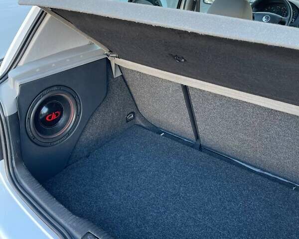 Білий Фольксваген Гольф, об'ємом двигуна 1.4 л та пробігом 226 тис. км за 4600 $, фото 3 на Automoto.ua