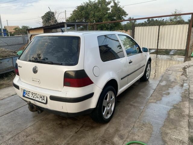 Білий Фольксваген Гольф, об'ємом двигуна 1.4 л та пробігом 326 тис. км за 3100 $, фото 7 на Automoto.ua