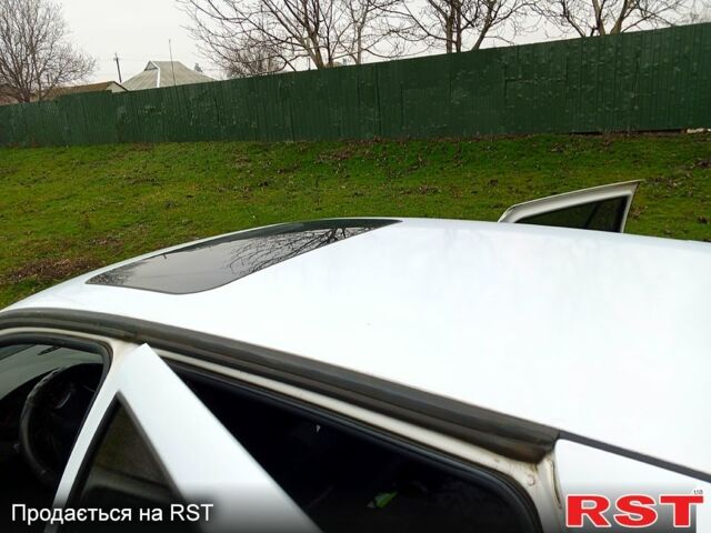 Белый Фольксваген Гольф, объемом двигателя 1.4 л и пробегом 405 тыс. км за 2650 $, фото 9 на Automoto.ua