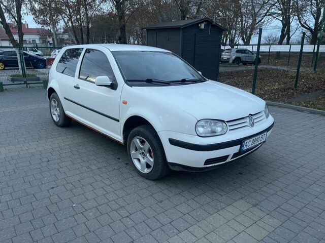 Белый Фольксваген Гольф, объемом двигателя 1.6 л и пробегом 320 тыс. км за 3250 $, фото 8 на Automoto.ua