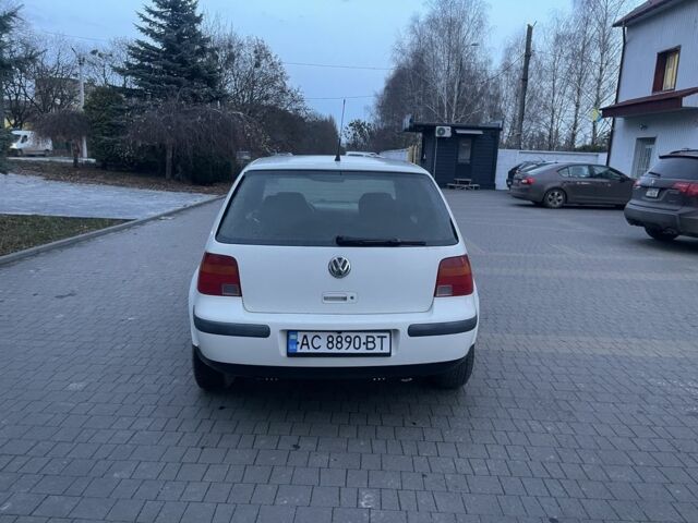 Белый Фольксваген Гольф, объемом двигателя 1.6 л и пробегом 320 тыс. км за 3250 $, фото 5 на Automoto.ua