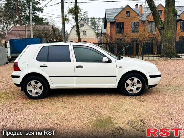 Белый Фольксваген Гольф, объемом двигателя 1.9 л и пробегом 290 тыс. км за 3850 $, фото 5 на Automoto.ua