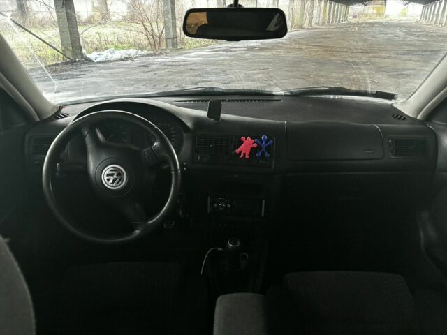 Білий Фольксваген Гольф, об'ємом двигуна 1.8 л та пробігом 273 тис. км за 2300 $, фото 5 на Automoto.ua