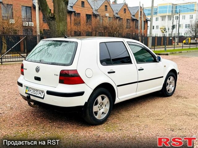 Белый Фольксваген Гольф, объемом двигателя 1.9 л и пробегом 290 тыс. км за 3850 $, фото 9 на Automoto.ua