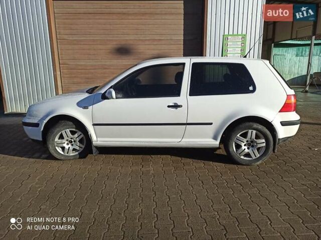 Белый Фольксваген Гольф, объемом двигателя 1.9 л и пробегом 3 тыс. км за 3000 $, фото 2 на Automoto.ua