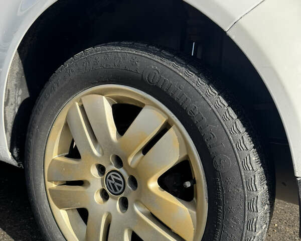 Фольксваген Гольф 2001 у Вінниці на Automoto.ua Білий Фольксваген Гольф, об'ємом двигуна 1.6 л та пробігом 220 тис. км за 5200 $, фото 8 на Automoto.ua