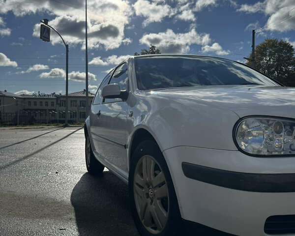 Фольксваген Гольф 2001 у Вінниці на Automoto.ua Білий Фольксваген Гольф, об'ємом двигуна 1.6 л та пробігом 220 тис. км за 5200 $, фото 6 на Automoto.ua