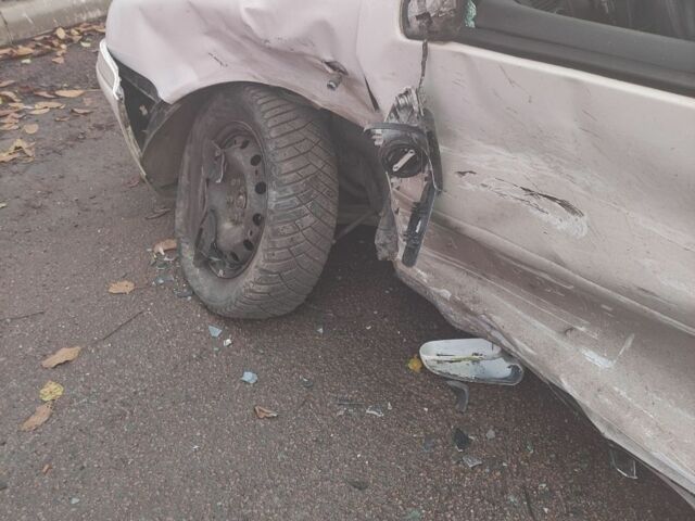 Белый Фольксваген Гольф, объемом двигателя 2 л и пробегом 200 тыс. км за 1500 $, фото 4 на Automoto.ua