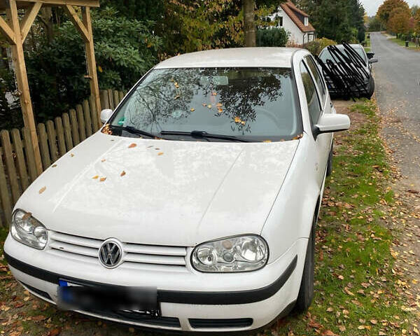 Білий Фольксваген Гольф, об'ємом двигуна 1.6 л та пробігом 200 тис. км за 3550 $, фото 6 на Automoto.ua