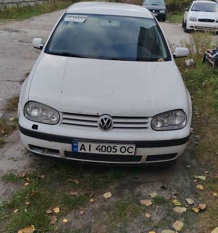 Белый Фольксваген Гольф, объемом двигателя 1.4 л и пробегом 319 тыс. км за 3500 $, фото 1 на Automoto.ua