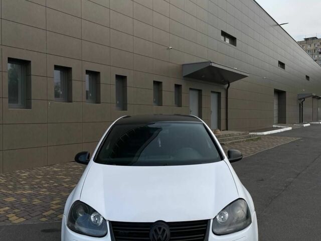 Белый Фольксваген Гольф, объемом двигателя 2 л и пробегом 380 тыс. км за 3200 $, фото 1 на Automoto.ua