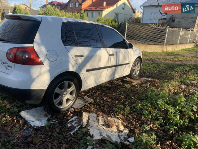 Белый Фольксваген Гольф, объемом двигателя 1.97 л и пробегом 290 тыс. км за 5300 $, фото 9 на Automoto.ua