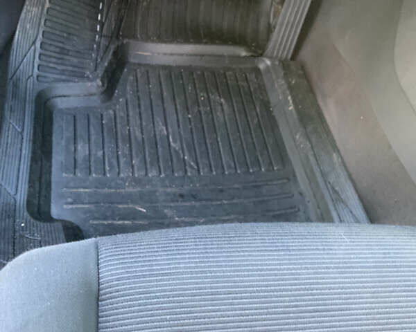 Белый Фольксваген Гольф, объемом двигателя 1.97 л и пробегом 290 тыс. км за 5300 $, фото 16 на Automoto.ua