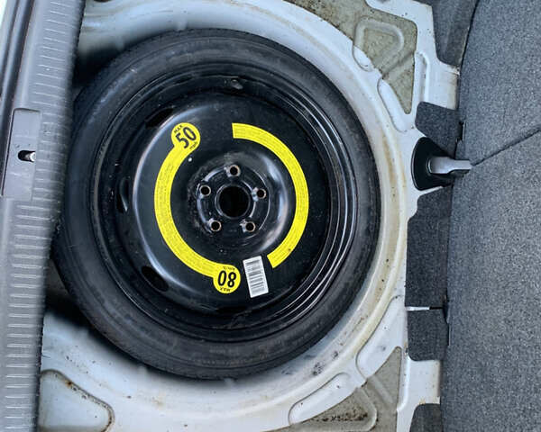 Белый Фольксваген Гольф, объемом двигателя 1.97 л и пробегом 290 тыс. км за 5300 $, фото 15 на Automoto.ua