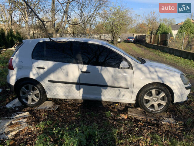 Белый Фольксваген Гольф, объемом двигателя 1.97 л и пробегом 290 тыс. км за 5300 $, фото 6 на Automoto.ua