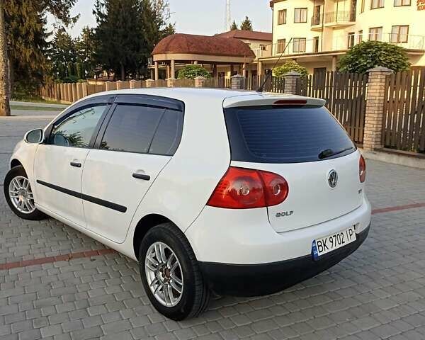 Білий Фольксваген Гольф, об'ємом двигуна 1.9 л та пробігом 390 тис. км за 4700 $, фото 5 на Automoto.ua