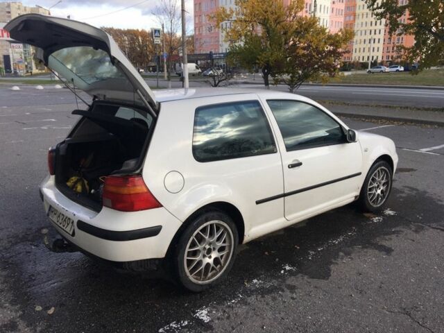 Белый Фольксваген Гольф, объемом двигателя 0 л и пробегом 3 тыс. км за 2100 $, фото 6 на Automoto.ua