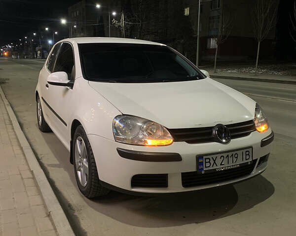 Білий Фольксваген Гольф, об'ємом двигуна 1.6 л та пробігом 280 тис. км за 4500 $, фото 7 на Automoto.ua