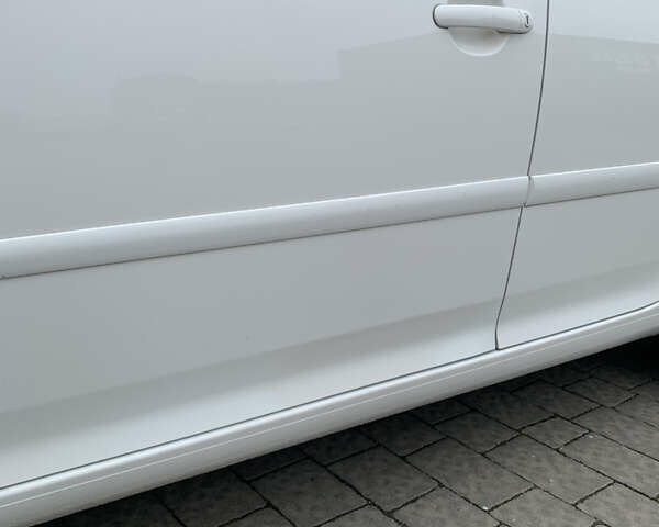 Белый Фольксваген Гольф, объемом двигателя 1.4 л и пробегом 181 тыс. км за 5570 $, фото 45 на Automoto.ua