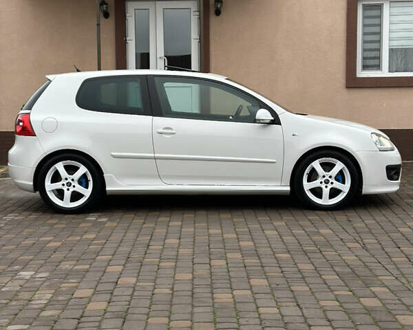 Белый Фольксваген Гольф, объемом двигателя 1.6 л и пробегом 215 тыс. км за 6500 $, фото 26 на Automoto.ua