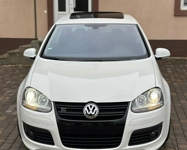 Белый Фольксваген Гольф, объемом двигателя 1.6 л и пробегом 215 тыс. км за 6500 $, фото 20 на Automoto.ua