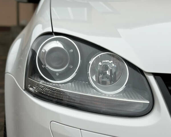 Белый Фольксваген Гольф, объемом двигателя 1.6 л и пробегом 215 тыс. км за 6500 $, фото 59 на Automoto.ua