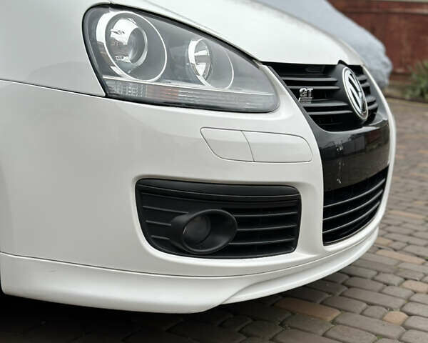 Белый Фольксваген Гольф, объемом двигателя 1.6 л и пробегом 215 тыс. км за 6500 $, фото 64 на Automoto.ua