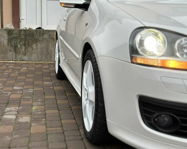 Белый Фольксваген Гольф, объемом двигателя 1.6 л и пробегом 215 тыс. км за 6500 $, фото 58 на Automoto.ua