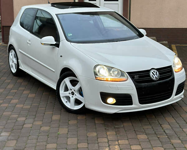 Белый Фольксваген Гольф, объемом двигателя 1.6 л и пробегом 215 тыс. км за 6500 $, фото 146 на Automoto.ua