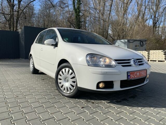 Білий Фольксваген Гольф, об'ємом двигуна 1.4 л та пробігом 180 тис. км за 5750 $, фото 3 на Automoto.ua