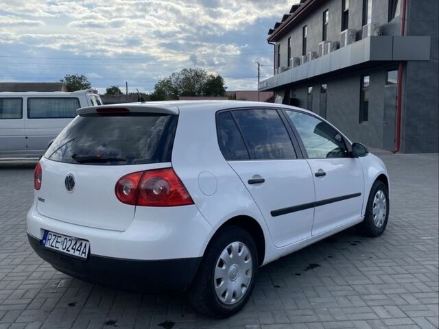 Білий Фольксваген Гольф, об'ємом двигуна 1.9 л та пробігом 350 тис. км за 2550 $, фото 2 на Automoto.ua