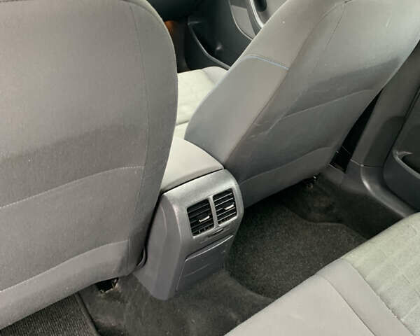 Белый Фольксваген Гольф, объемом двигателя 1.4 л и пробегом 181 тыс. км за 5570 $, фото 22 на Automoto.ua