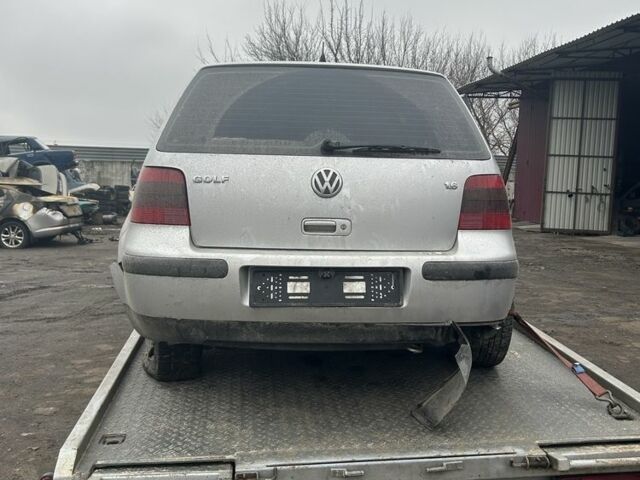 Белый Фольксваген Гольф, объемом двигателя 2.5 л и пробегом 213 тыс. км за 1500 $, фото 1 на Automoto.ua