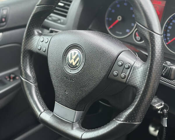 Белый Фольксваген Гольф, объемом двигателя 1.6 л и пробегом 215 тыс. км за 6500 $, фото 104 на Automoto.ua