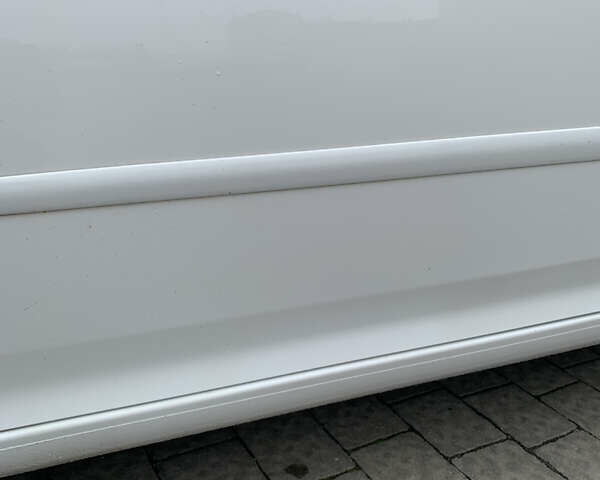 Белый Фольксваген Гольф, объемом двигателя 1.4 л и пробегом 181 тыс. км за 5570 $, фото 44 на Automoto.ua