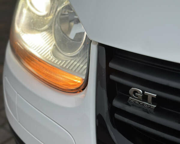 Белый Фольксваген Гольф, объемом двигателя 1.6 л и пробегом 215 тыс. км за 6500 $, фото 142 на Automoto.ua