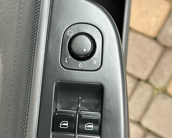 Белый Фольксваген Гольф, объемом двигателя 1.6 л и пробегом 215 тыс. км за 6500 $, фото 115 на Automoto.ua