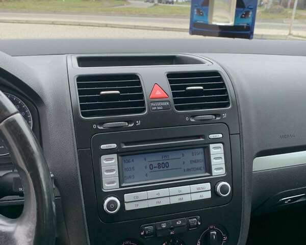 Белый Фольксваген Гольф, объемом двигателя 1.4 л и пробегом 181 тыс. км за 5570 $, фото 34 на Automoto.ua