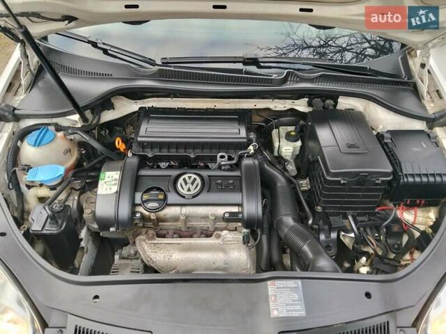 Белый Фольксваген Гольф, объемом двигателя 1.4 л и пробегом 222 тыс. км за 5400 $, фото 7 на Automoto.ua