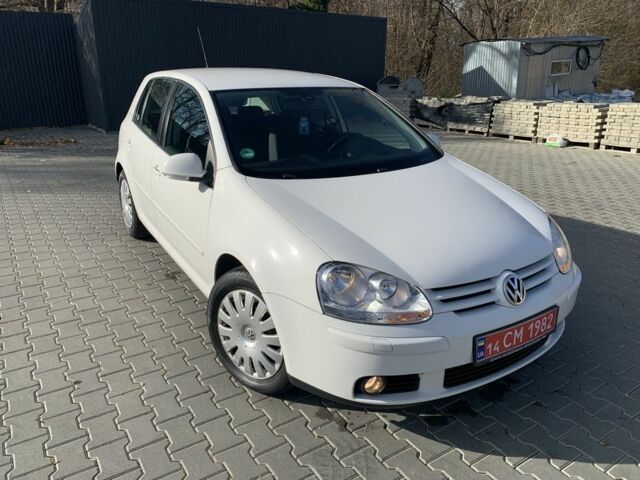 Білий Фольксваген Гольф, об'ємом двигуна 1.4 л та пробігом 180 тис. км за 5750 $, фото 2 на Automoto.ua