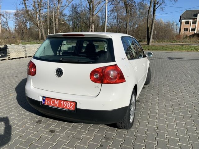 Білий Фольксваген Гольф, об'ємом двигуна 1.4 л та пробігом 180 тис. км за 5750 $, фото 5 на Automoto.ua