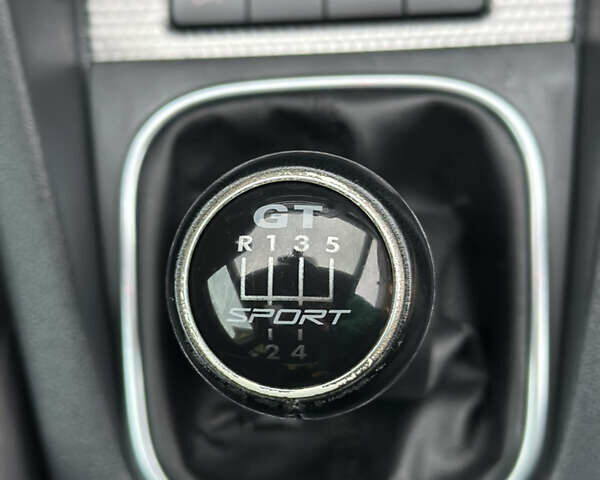 Белый Фольксваген Гольф, объемом двигателя 1.6 л и пробегом 215 тыс. км за 6500 $, фото 129 на Automoto.ua