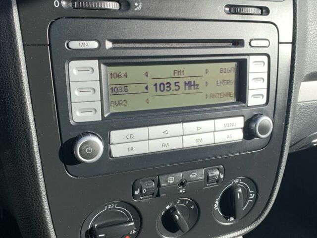 Білий Фольксваген Гольф, об'ємом двигуна 1.4 л та пробігом 180 тис. км за 5750 $, фото 13 на Automoto.ua