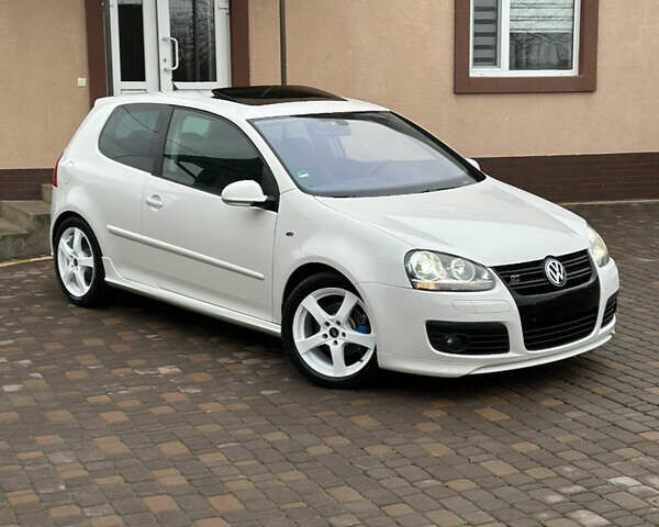 Белый Фольксваген Гольф, объемом двигателя 1.6 л и пробегом 215 тыс. км за 6500 $, фото 3 на Automoto.ua