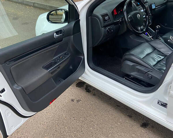 Белый Фольксваген Гольф, объемом двигателя 1.4 л и пробегом 197 тыс. км за 6500 $, фото 11 на Automoto.ua