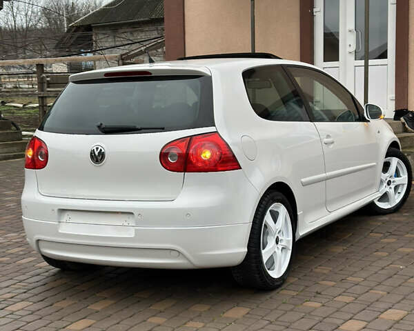 Белый Фольксваген Гольф, объемом двигателя 1.6 л и пробегом 215 тыс. км за 6500 $, фото 45 на Automoto.ua