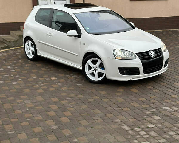 Белый Фольксваген Гольф, объемом двигателя 1.6 л и пробегом 215 тыс. км за 6500 $, фото 5 на Automoto.ua