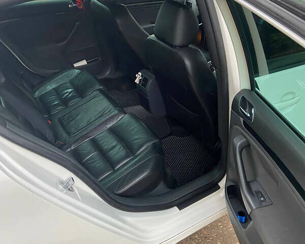 Белый Фольксваген Гольф, объемом двигателя 1.4 л и пробегом 197 тыс. км за 6500 $, фото 9 на Automoto.ua